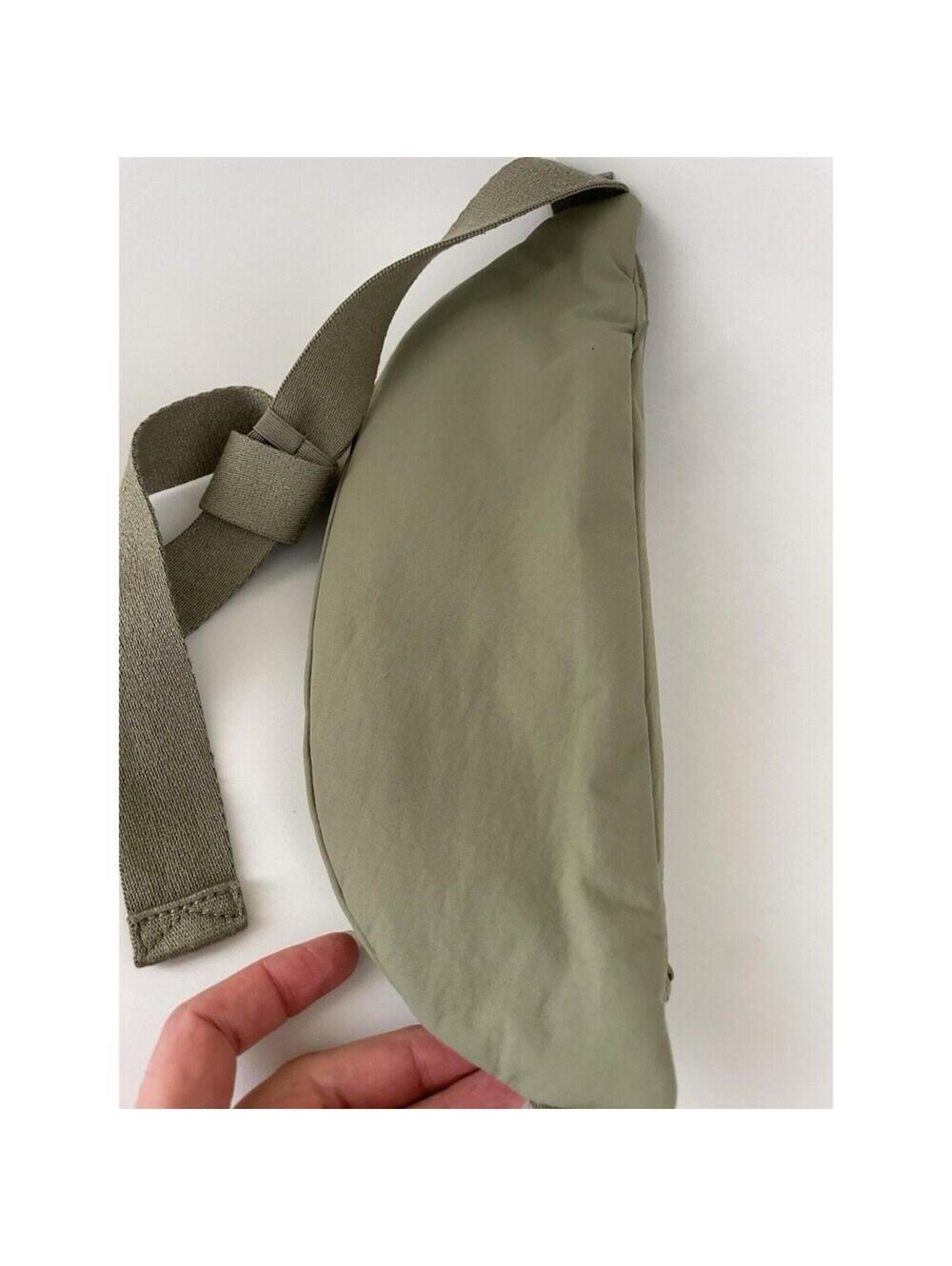 Athleta Kinetic Waist Bag Fanny Pack Belt Bag Shadow Olive Green Adjustable - Picture 12 of 14